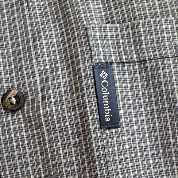 Columbia Men's Casual Blue Checkered Shirt - Picture 3 of 4